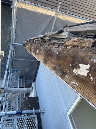 豊橋市　瓦屋根　雨漏り　破風板　腐る　原因　修理