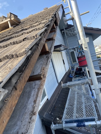 豊橋市　瓦屋根　雨漏り　破風板　腐る　原因　修理