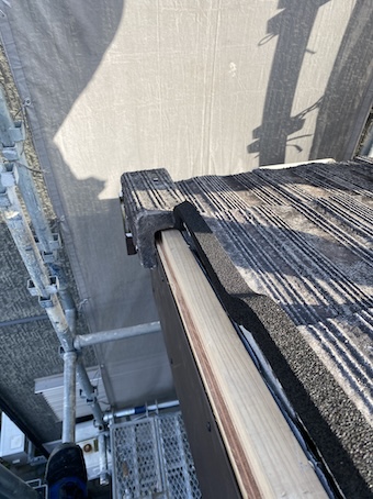 豊橋市　モニエル　ケラバ瓦　劣化　化粧破風　落下 下地　腐食 　ケラバ水切り