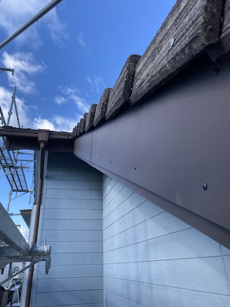 豊橋市　瓦屋根　雨漏り　破風板　板金　カバー　SGL　修理