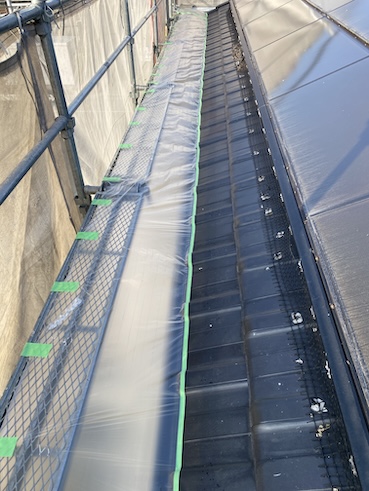 太陽光パネル　鳥の巣　屋根　清掃　養生