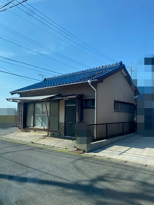 豊川市にて借家のオーナー様から屋根瓦のずれのご相談、簡易補修をご提案しました