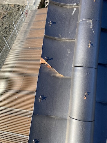 田原市　物損事故　瓦屋根　破損　修理　