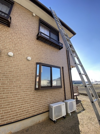 田原市　瓦屋根　調査　点検　専門業者　高所　はしご