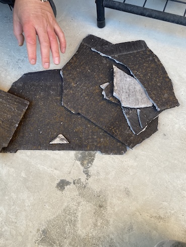 豊橋市　コロニアルNEO 　落下　修理　破片