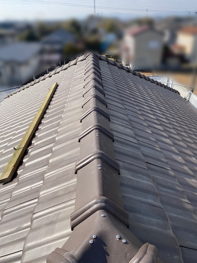 豊橋市　棟瓦　やりかえ　パッキン付きビス　固定