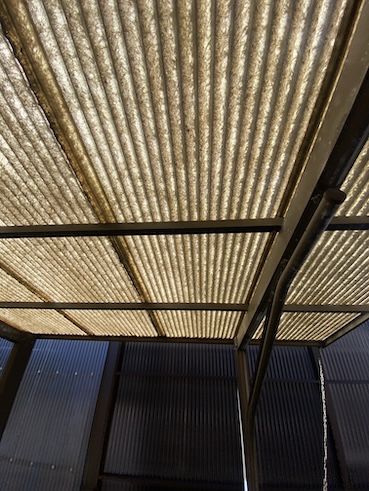 田原市　カーポート　ポリカーボネート　波板　変色　調査　見積もり