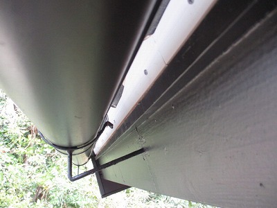 瓦屋根　軒先　漆喰　雀口　面戸