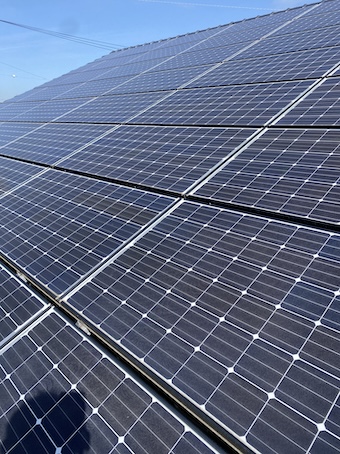 蒲郡市　太陽光パネル　フン被害　鳥の巣　防鳥対策