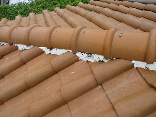 豊橋市　漆喰　雨漏り　S型瓦屋根　軒天