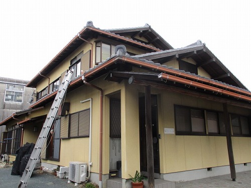 外壁　チョーキング　微弾性フィラー　リシン仕上げ　豊橋市