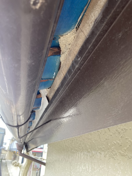 瓦　漆喰　劣化　軒先