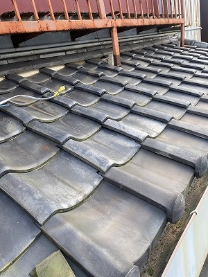 豊川市　瓦屋根　鉄製ベランダ　雨漏り　葺き替え　