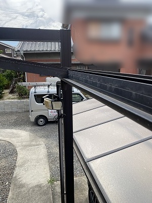 幸田町　テラス　強風　ポリカ　平板屋根