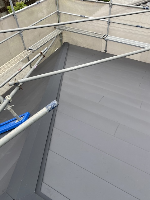 豊橋市　ナショナル住宅　パナソニックホームズ　カラーベスト屋根　屋根カバー　リフォーム　ニチハ　横暖ルーフ