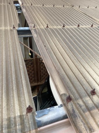 ポリカ波板　雹　被害　穴あき　カーポート