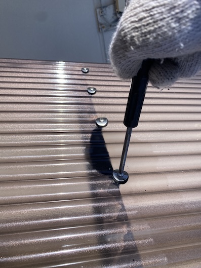 カーポート　ポリカ　波板　修理　張り替え　固定　蒲郡市