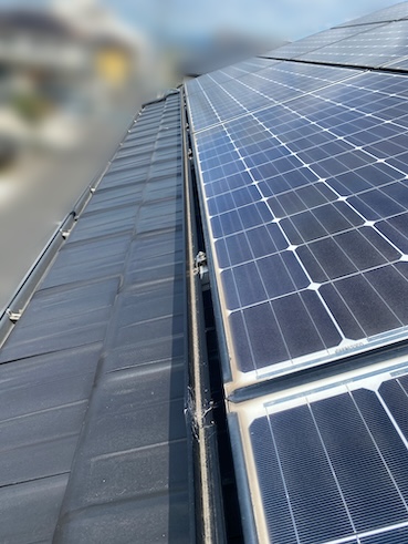 新城市　太陽光　パネル　鳥の巣　被害　ふん　地上　対策　調査