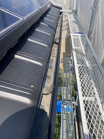 発電パネル　ソーラー　鳥の巣