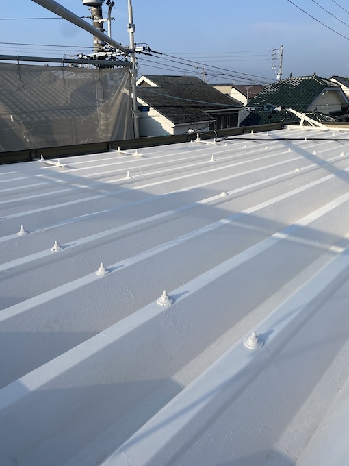 ダンネスト　豊橋市　断熱塗料　屋根塗装　遮熱　高性能　事務所　工場　倉庫　熱中症　対策