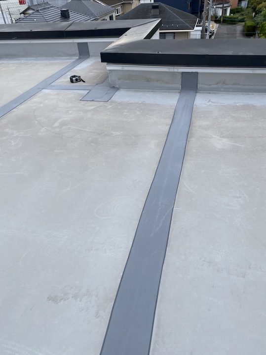 豊橋市　陸屋根　３階建て　屋上　防水　雨漏り　シート防水　