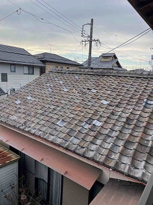 豊橋市にて地震対策で瓦屋根を軽くしたいとのご相談を頂きました、その重量差はどのくらい？