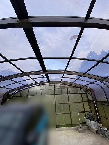 カーポート　屋根　アクリル　割れ　豊川市