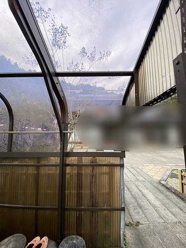 カーポート　屋根　アクリル　割れ　豊川市