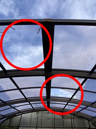 カーポート　屋根　アクリル　割れ　豊川市