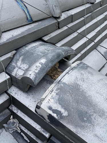 瓦ズレ　ずれ　雨漏り　豊川市　瓦